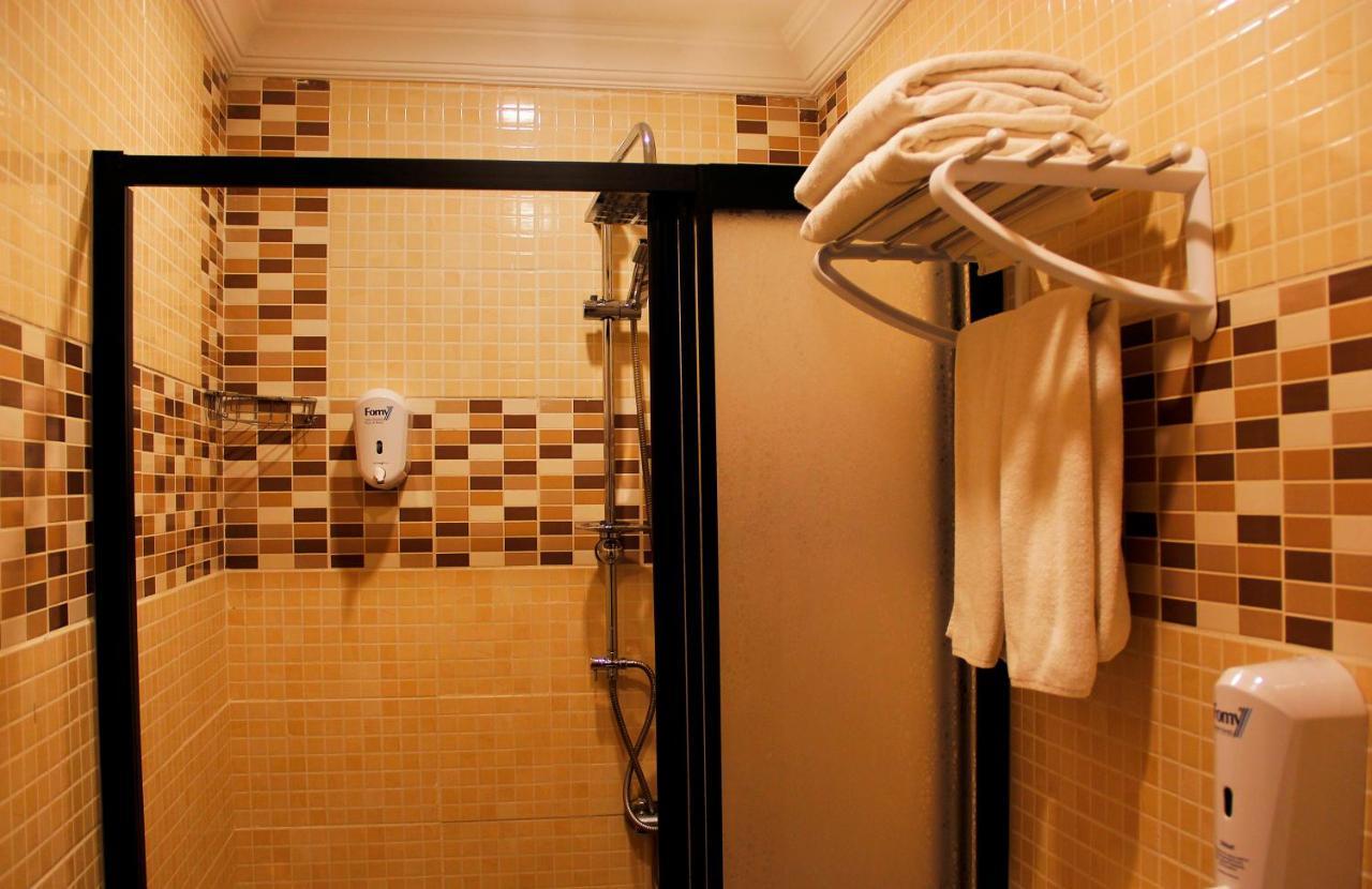 Gross Hotel Истанбул Екстериор снимка